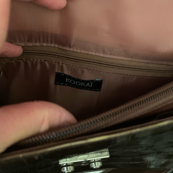 Kookai brown metallic patent faux leather bag - Picture 7 of 8